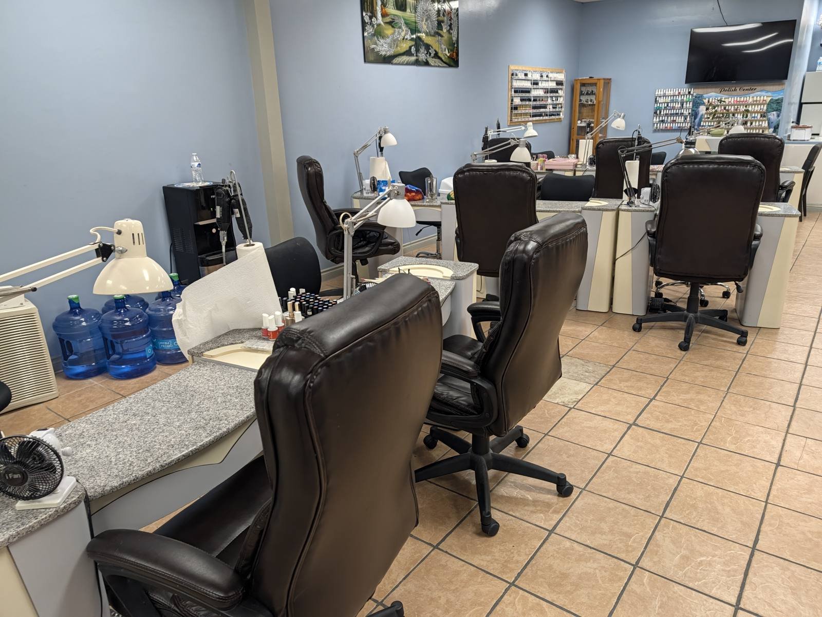 Wide view of the manicure area at T & T Nails in Bellingham, WA