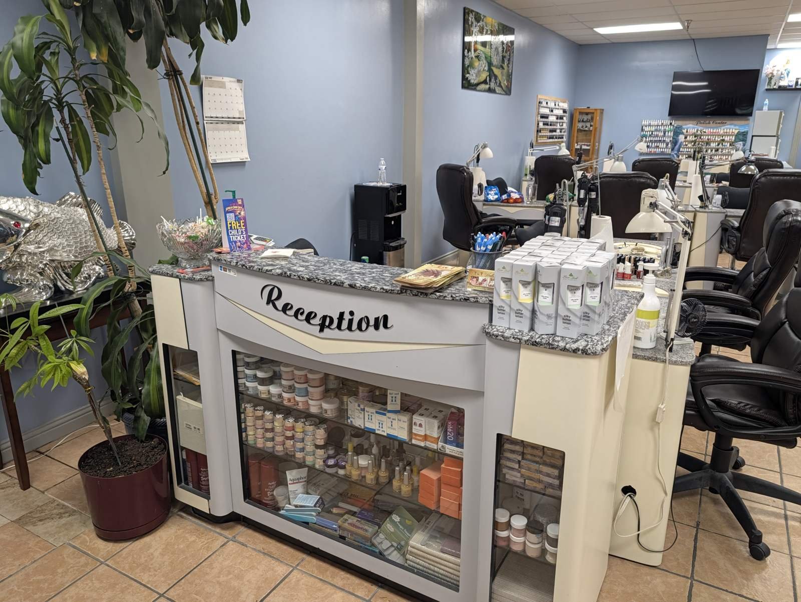 Front reception and entrance area of T & T Nails in Bellingham
